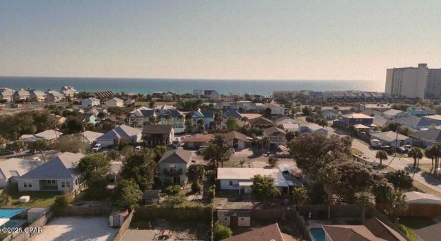 5620 Pinetree Avenue, Panama City Beach, FL 32408
