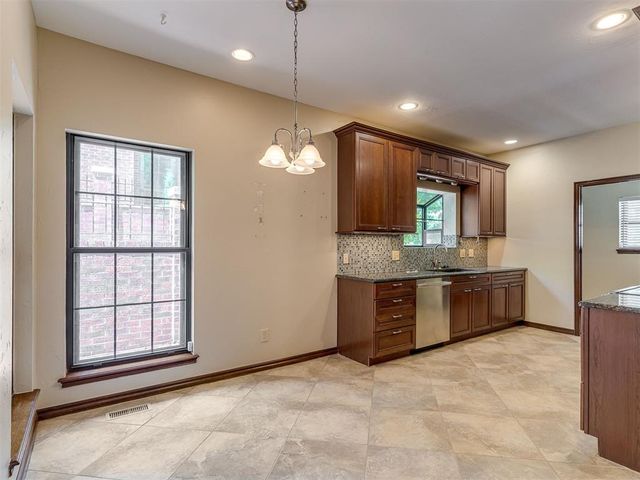 6208 Waterford Boulevard 96, Oklahoma City, OK 73116