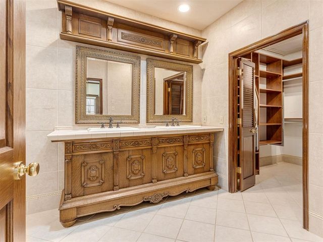 6208 Waterford Boulevard 96, Oklahoma City, OK 73116