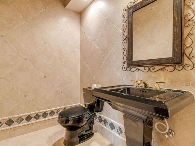 6208 Waterford Boulevard 96, Oklahoma City, OK 73116