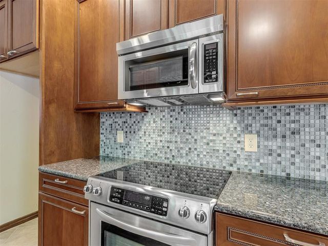 6208 Waterford Boulevard 96, Oklahoma City, OK 73116