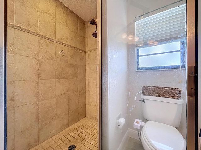 2205 ROSLYN LANE, Lakeland, FL 33812