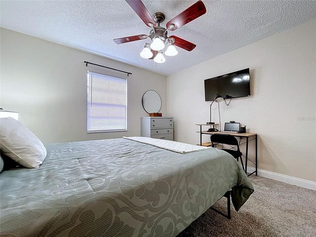 2205 ROSLYN LANE, Lakeland, FL 33812