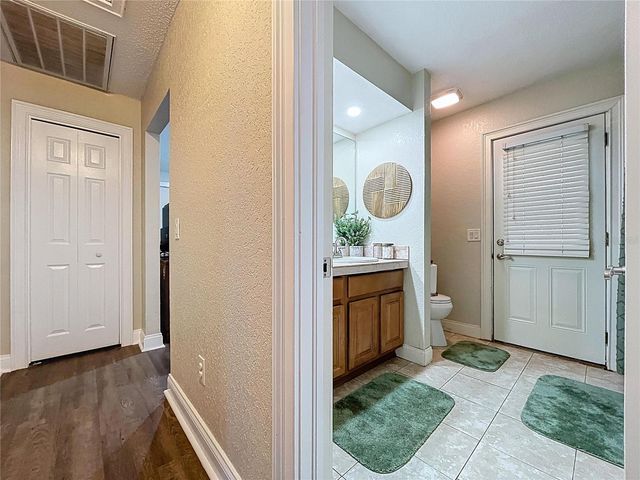 2205 ROSLYN LANE, Lakeland, FL 33812