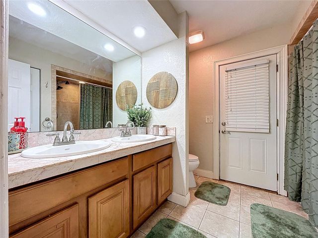 2205 ROSLYN LANE, Lakeland, FL 33812