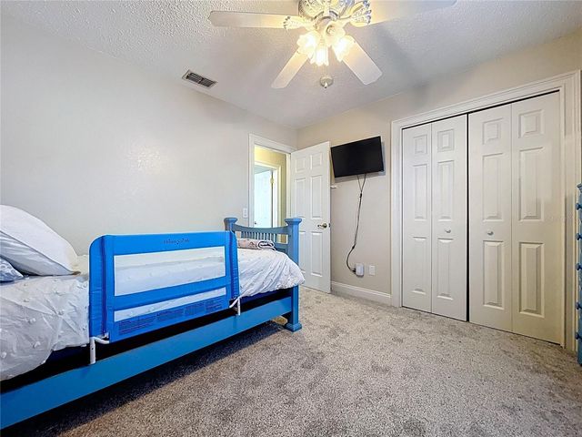 2205 ROSLYN LANE, Lakeland, FL 33812