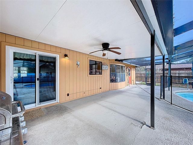 2205 ROSLYN LANE, Lakeland, FL 33812