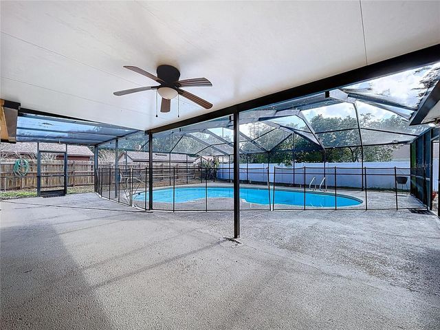 2205 ROSLYN LANE, Lakeland, FL 33812