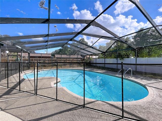 2205 ROSLYN LANE, Lakeland, FL 33812