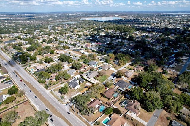 2205 ROSLYN LANE, Lakeland, FL 33812