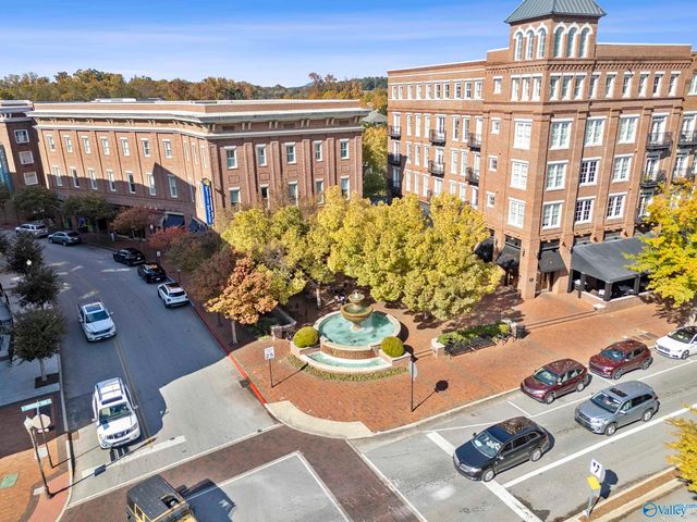 71 Hillcrest Avenue, Huntsville, AL 35806