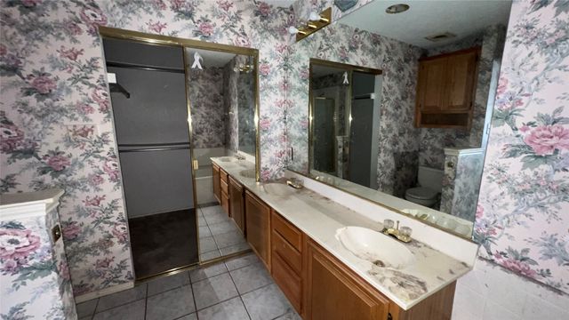 2612 Forest Creek Drive, Fort Worth, TX 76123