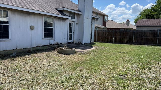 2612 Forest Creek Drive, Fort Worth, TX 76123