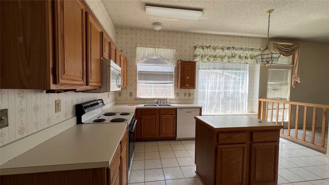 2612 Forest Creek Drive, Fort Worth, TX 76123
