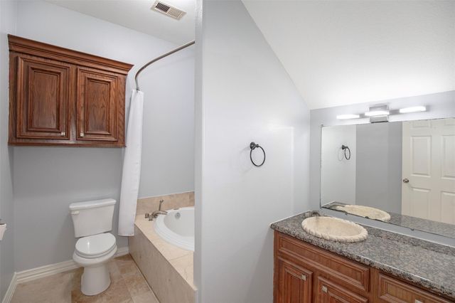 2535 Broadway Street, Dickinson, TX 77539