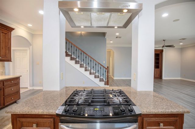 2535 Broadway Street, Dickinson, TX 77539