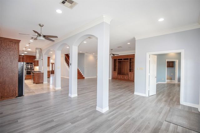 2535 Broadway Street, Dickinson, TX 77539