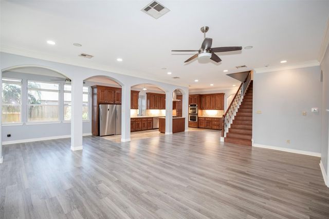 2535 Broadway Street, Dickinson, TX 77539