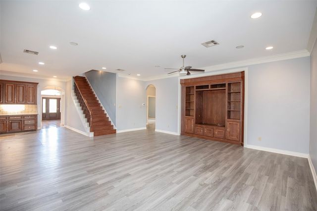 2535 Broadway Street, Dickinson, TX 77539