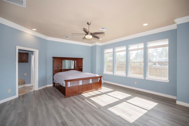 2535 Broadway Street, Dickinson, TX 77539