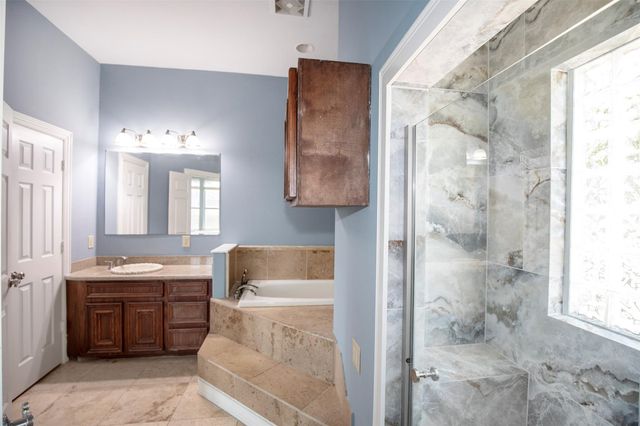 2535 Broadway Street, Dickinson, TX 77539