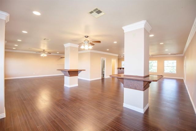 2535 Broadway Street, Dickinson, TX 77539