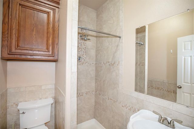 2535 Broadway Street, Dickinson, TX 77539