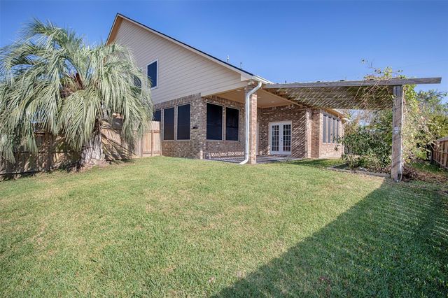 2535 Broadway Street, Dickinson, TX 77539