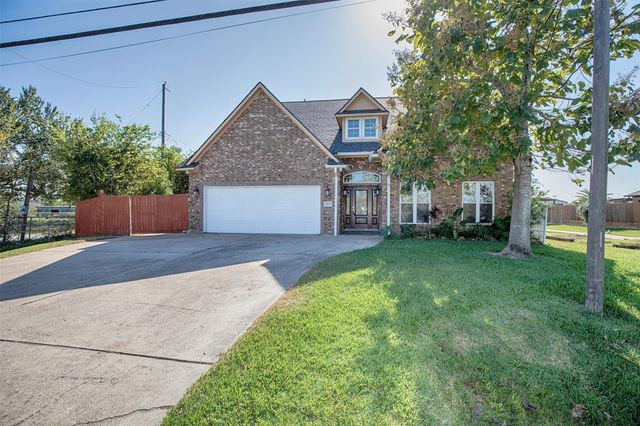 2535 Broadway Street, Dickinson, TX 77539