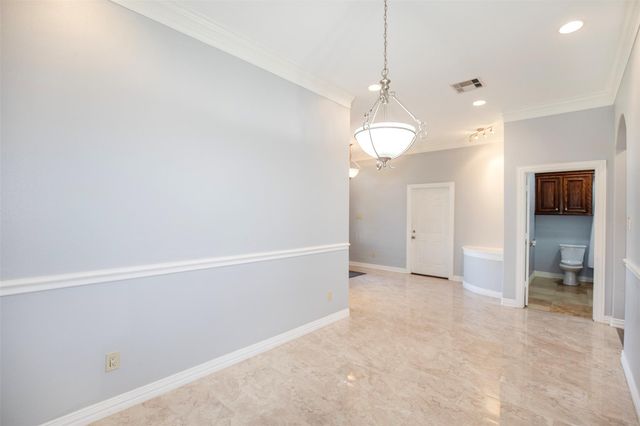 2535 Broadway Street, Dickinson, TX 77539