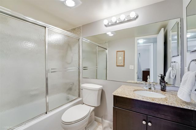 300 S Hollybrook Drive 302, Pembroke Pines, FL 33025