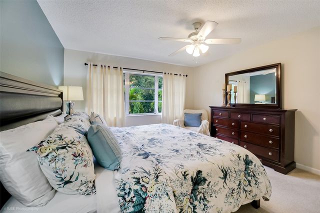 300 S Hollybrook Drive 302, Pembroke Pines, FL 33025