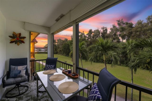 300 S Hollybrook Drive 302, Pembroke Pines, FL 33025