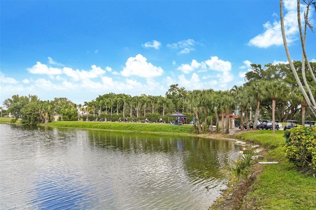 300 S Hollybrook Drive 302, Pembroke Pines, FL 33025