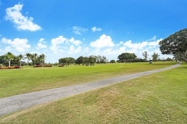 300 S Hollybrook Drive 302, Pembroke Pines, FL 33025