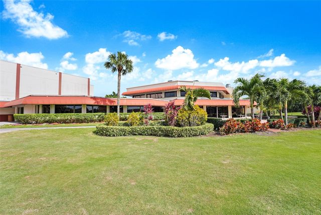 300 S Hollybrook Drive 302, Pembroke Pines, FL 33025