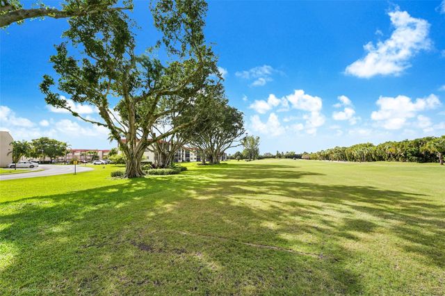 300 S Hollybrook Drive 302, Pembroke Pines, FL 33025