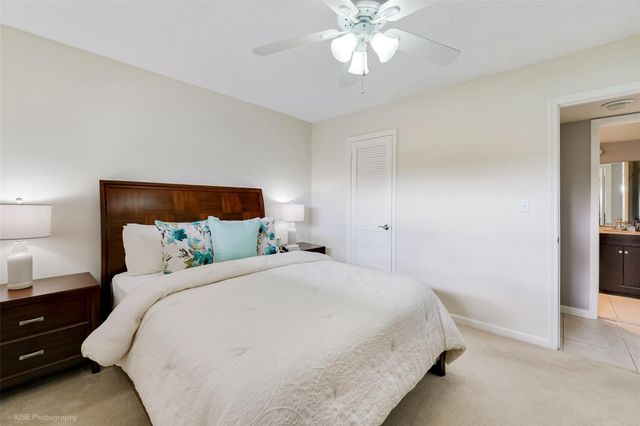 300 S Hollybrook Drive 302, Pembroke Pines, FL 33025