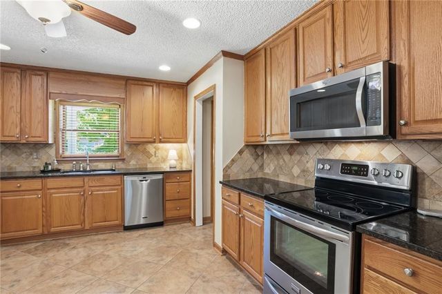 3214 Flint Lock Way NW, Marietta, GA 30064