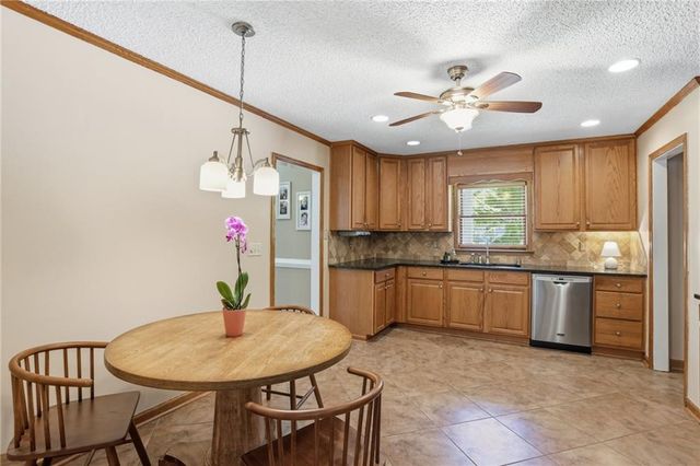 3214 Flint Lock Way NW, Marietta, GA 30064