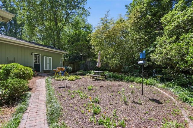 3214 Flint Lock Way NW, Marietta, GA 30064