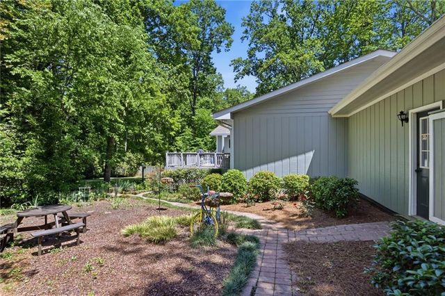 3214 Flint Lock Way NW, Marietta, GA 30064