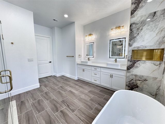 3037 Road 66124, Dayton, TX 77535