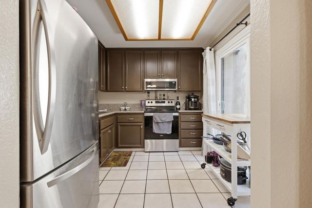 7413 Sunrise Blvd, Citrus Heights, CA 95610