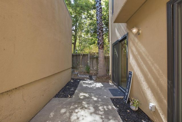 7413 Sunrise Blvd, Citrus Heights, CA 95610