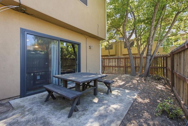 7413 Sunrise Blvd, Citrus Heights, CA 95610