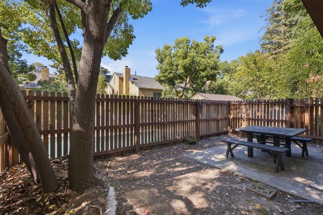7413 Sunrise Blvd, Citrus Heights, CA 95610