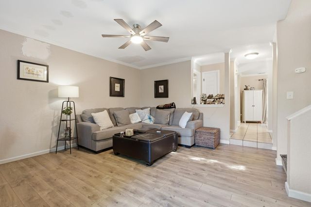 7413 Sunrise Blvd, Citrus Heights, CA 95610