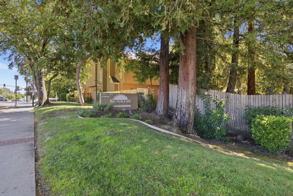 7413 Sunrise Blvd, Citrus Heights, CA 95610