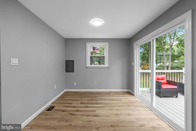 111 LINDEN TER, Williamstown, NJ 08094